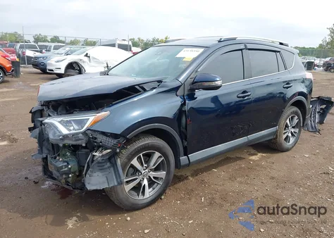 2017 Toyota Rav4 Xle z USA, uszkodzony, nr VIN 2T3RFREV5HW559503